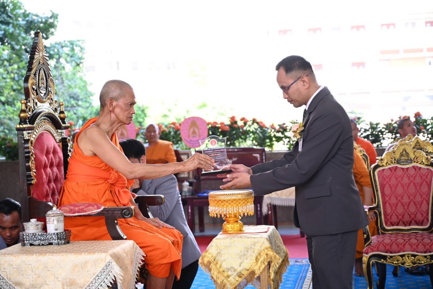 ภาควิชาบริหารการศึกษา มจร. มอบโล่เกียรติคุณ “เพชรบริหารการศึกษา” ยกย่องผู้ทรงคุณค่าด้านนวัตกรรมทางการศึกษา